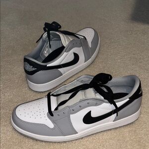 Air Jordan 1 Retro Low OG “Barons” Sneaker